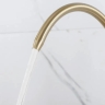 смеситель для кухни Rea Eco Fresh с выдвижным изливом, brushed gold (REA-B7596)