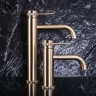 смеситель для умывальника Rea Lungo Grip низкий, brushed gold (REA-B6950)