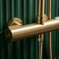душевая система Rea Avanti с термостатом brushed gold (REA-P8920)